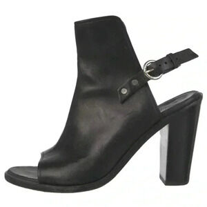 Rag & Bone leather sling back sandals. Buckle closure at ankle size 38.5